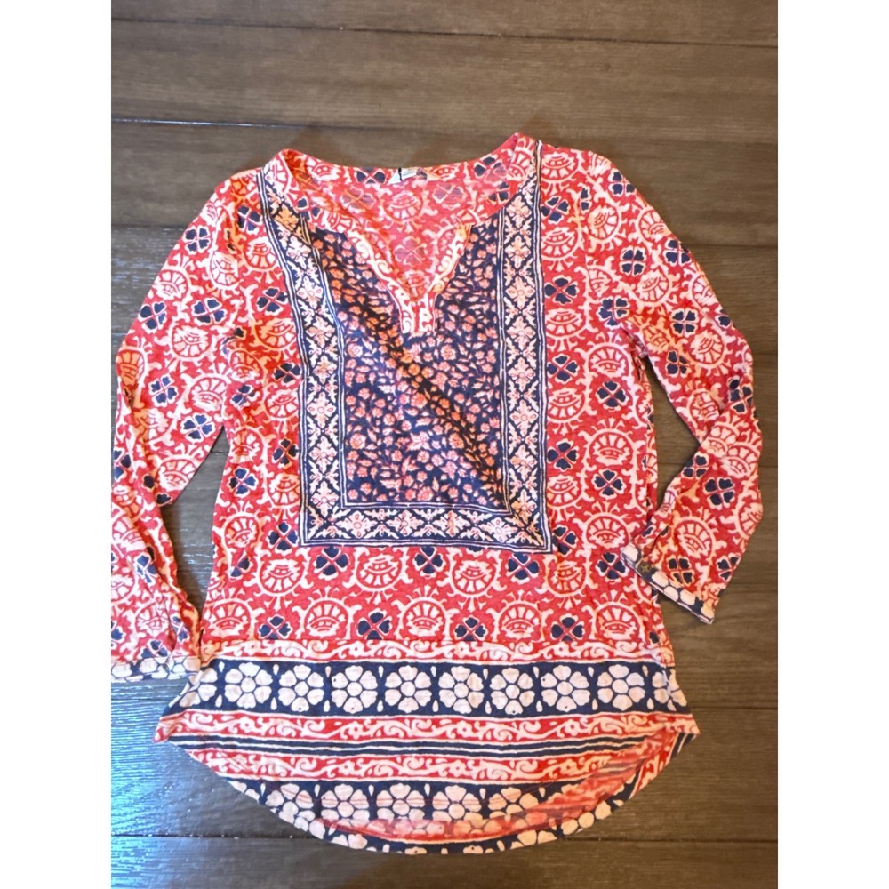 Lucky Brand Henley Top Womens Medium Boho Red Navy Blue Floral Roll Tab Sleeve